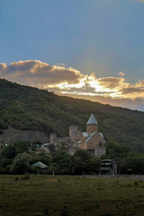 Am Zhinvali Reservoir